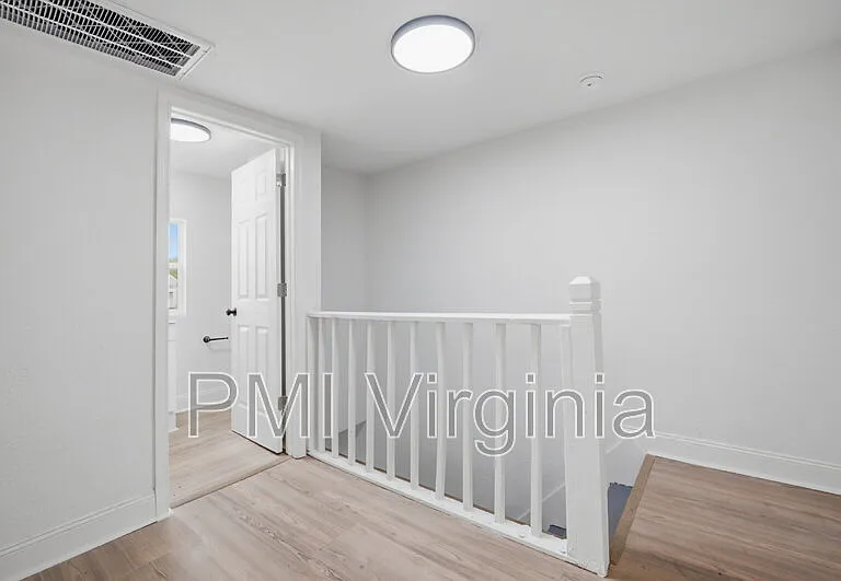307 N 4th St — Photo 24