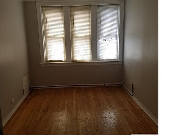 3rd image of 4959 W Diversey Ave