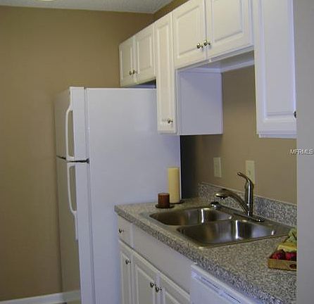 3rd image of 3550 Sable Palm Ln Unit F