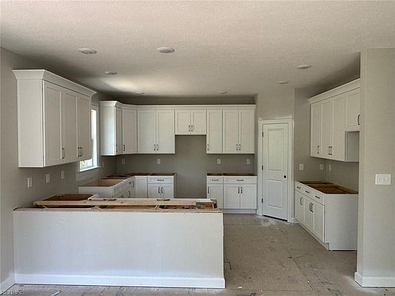 4th image of 3901 Seaford Rd