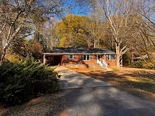 207 Skyview Dr Photo 1
