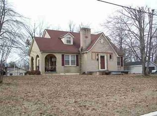 914 Pine St, Benton, KY 42025
