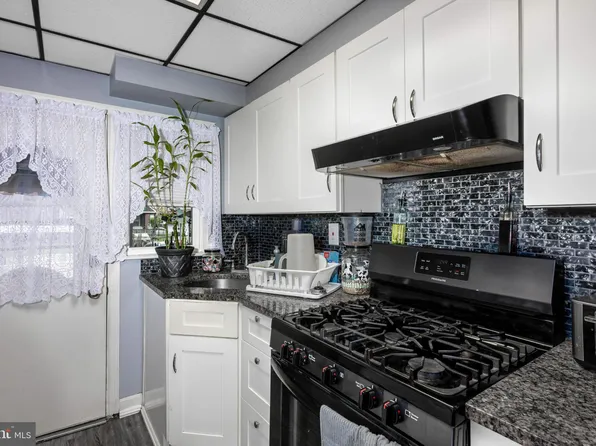2122 Firethorn Rd, Baltimore, MD 21220