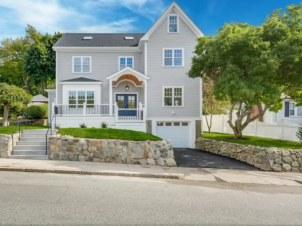 61 Robin St, West Roxbury, MA 02132
