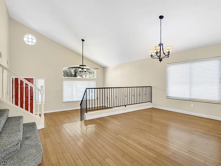 287 Helmsdale Dr — Photo 6