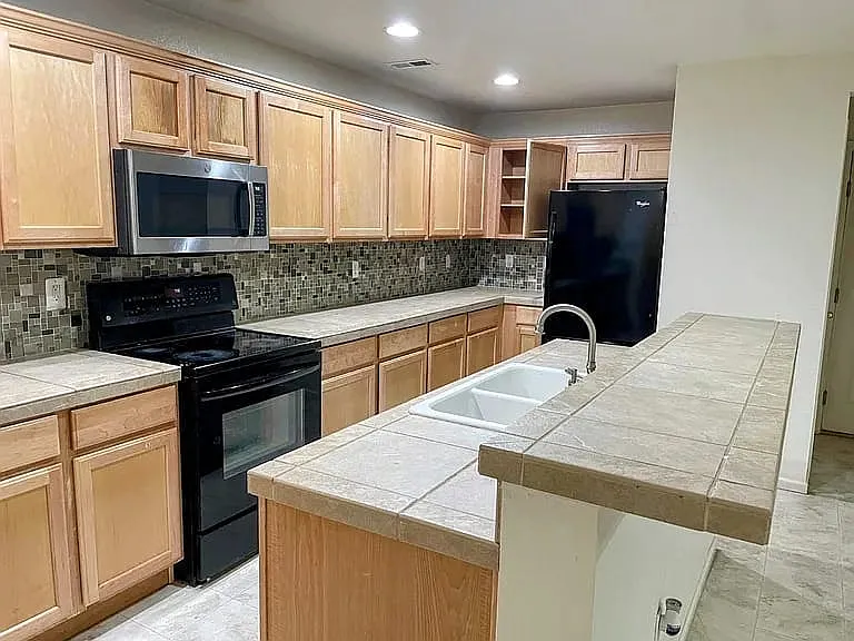 12833 Mayfair Way — Photo 15