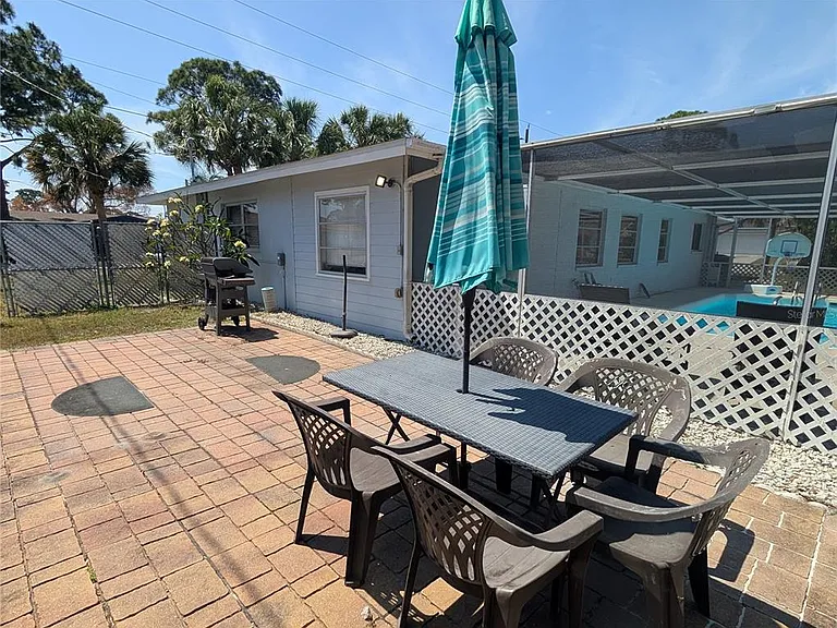 5355 Kent Rd — Photo 15