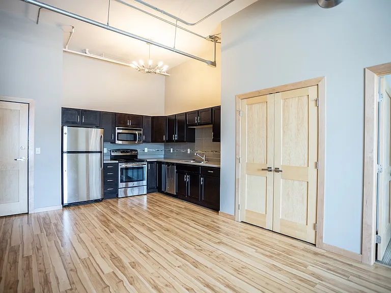 Uptown Exchange Lofts — Photo 20