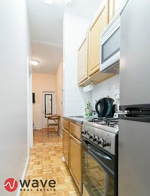 Rented by Wave Real Estate Group | media 38