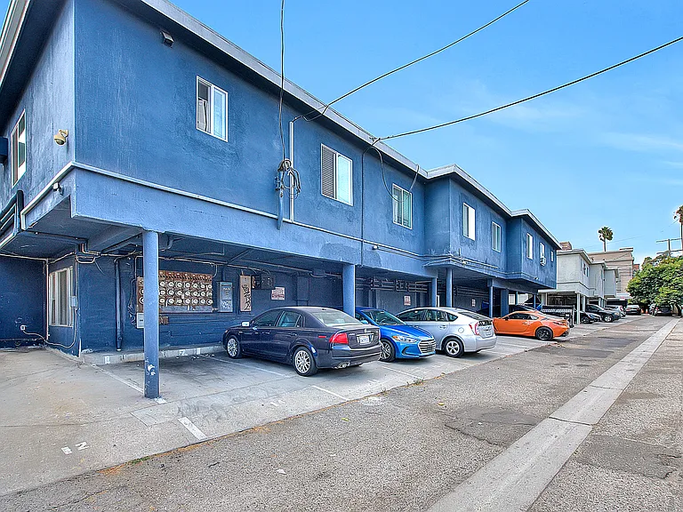 2830 S Sepulveda — Photo 16