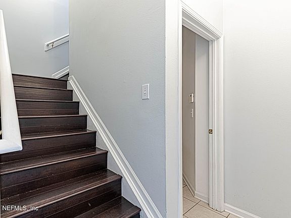 5th image of 13856 HERONS LANDING Way #11-9