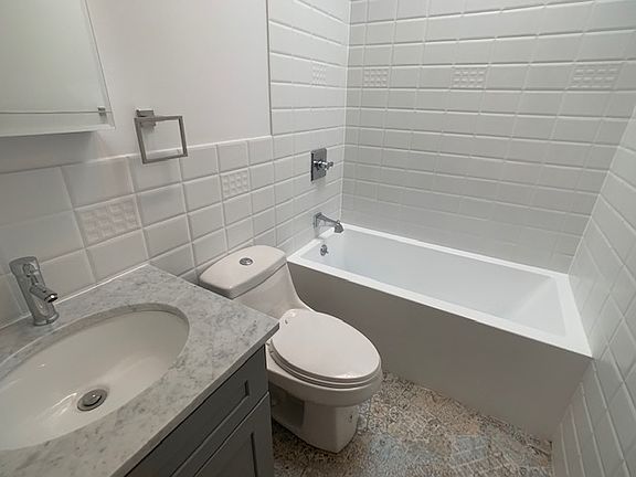4th image of 259 Rogers Ave #2C