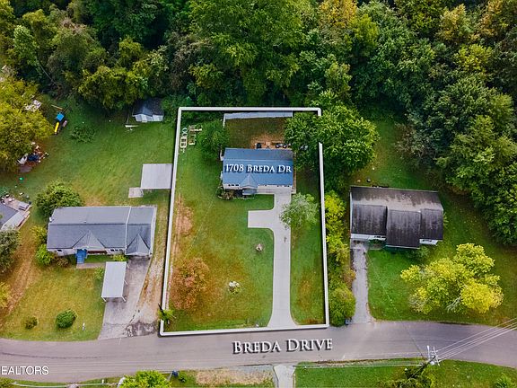 3rd image of 1708 Breda Dr