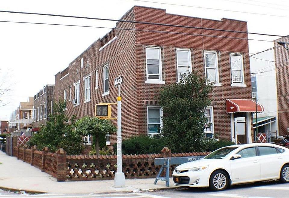 1st image of 2348 Benson Ave #4