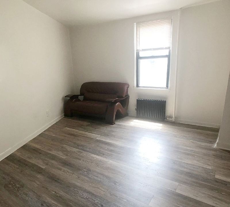 1st image of 1438 27th Ave APT 2