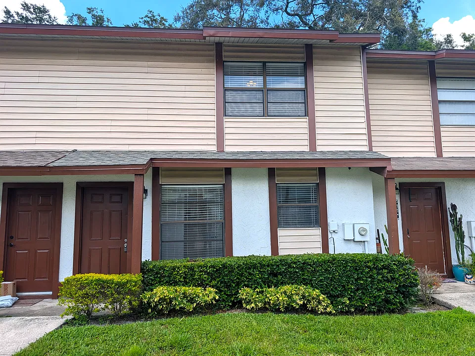 3441 Oak Trail Ct