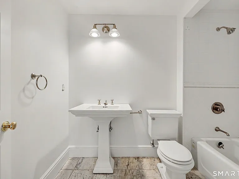 88 Orchard St — Photo 32