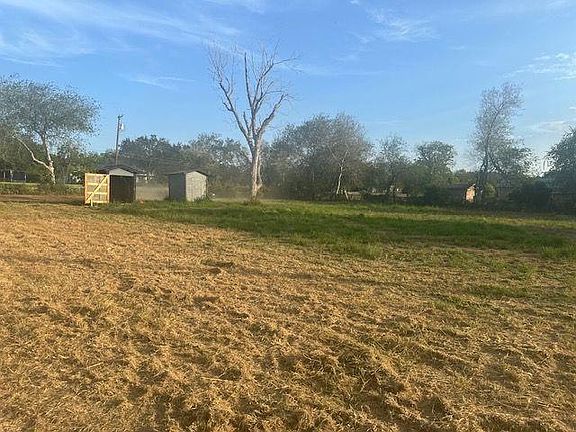 5th image of 101 Lake Wood Dr