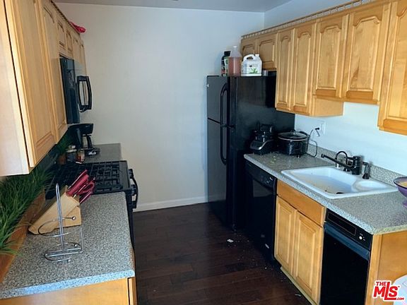 3rd image of 2452 Chelsea Pl APT M