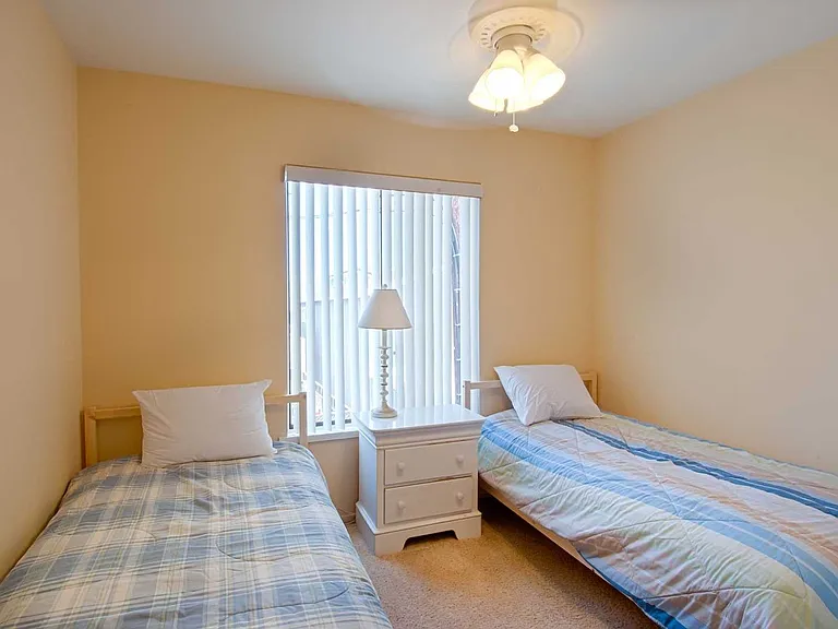 414 E Oceanfront — Photo 14