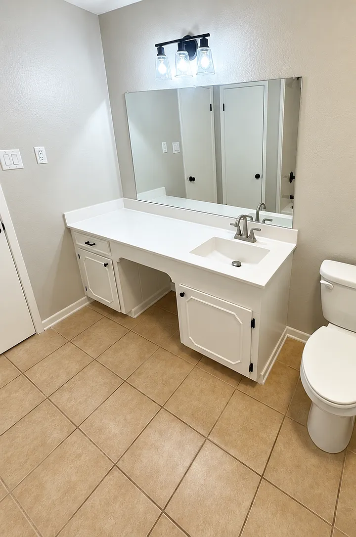 4 bed, 2022 sqft, $2,100 — Photo 3