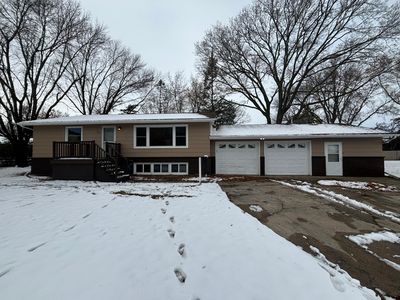 34 10th Ave NE, Hutchinson, MN, 55350