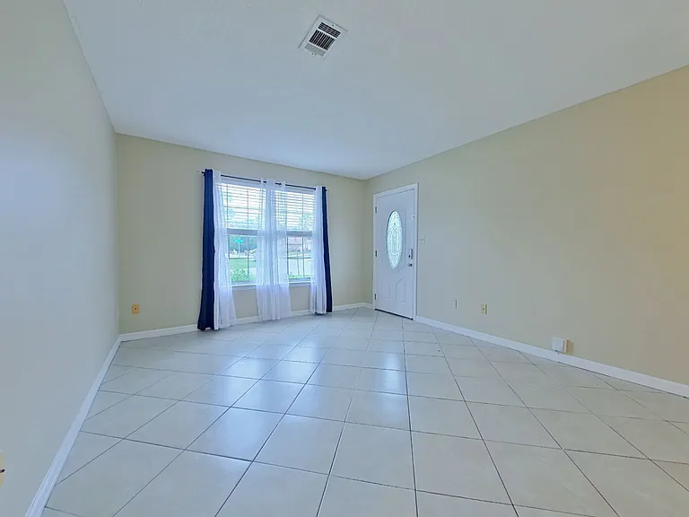 2-web-or-mls-2 Living Room-16_05122026