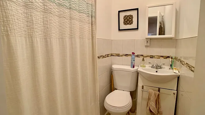 Rented by Nooklyn NYC LLC | media 19