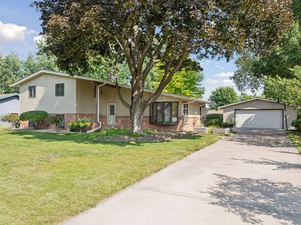 1587 27th Ave NW, New Brighton, MN 55112