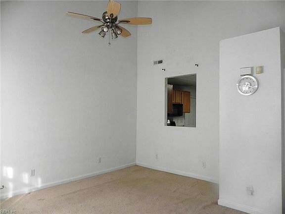 FRONT ROOM