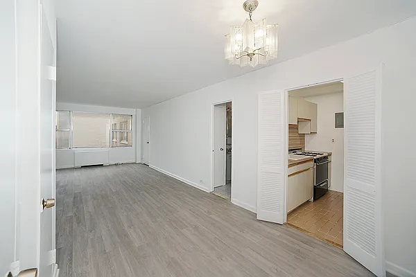 Rented by RELO REDAC INC. | media 4