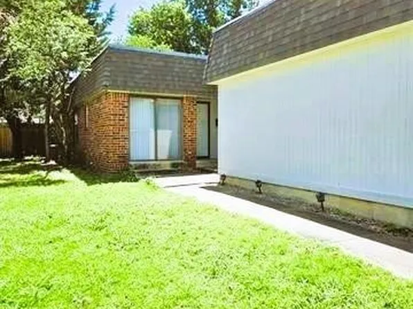 5701 S Harvard Ct #B, Tulsa, OK 74135