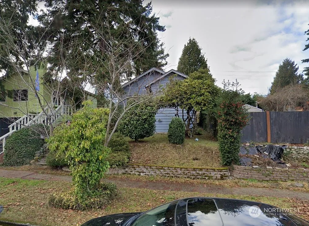 7737 18th Avenue SW photo 1