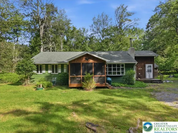 143 Logger Rd, Canadensis, PA 18325