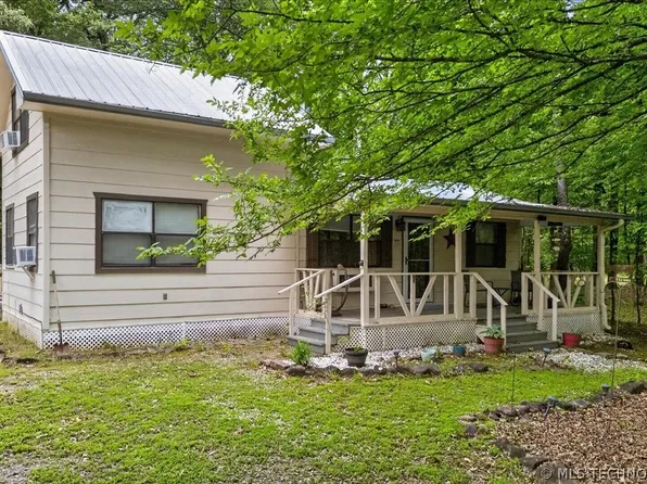 21995 308th St, Hodgen, OK 74939