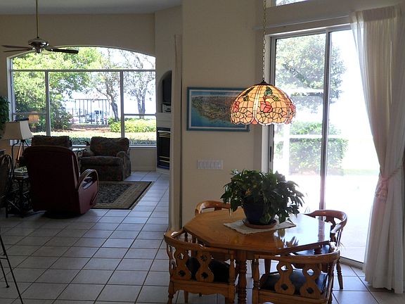 Breakfast Area and Den