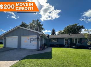 2608 Morningside Dr, Crown Point, IN 46307