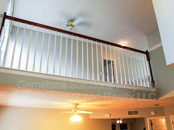 4th image of 914 Idlewild Ct