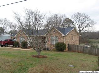 1703 Savannah Dr, Weaver, AL 36277