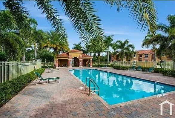 1035 SW 144th Ave — Photo 16