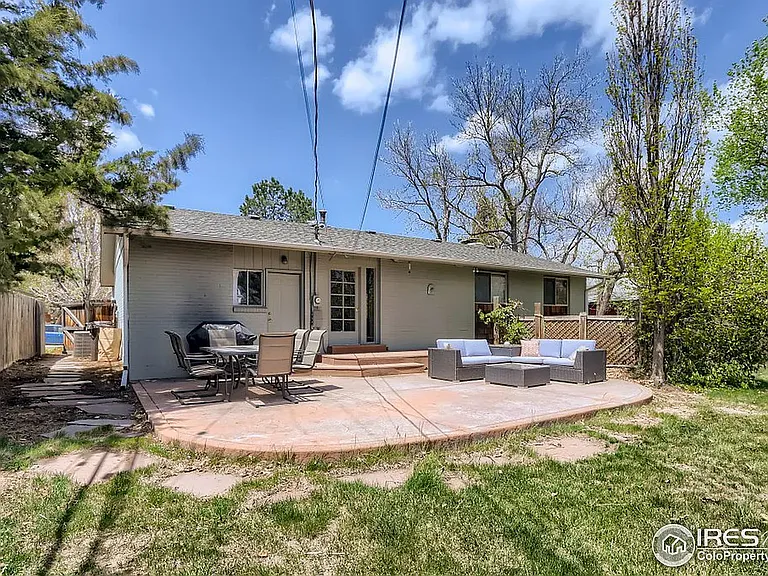 1310 Claremont Dr — Photo 23