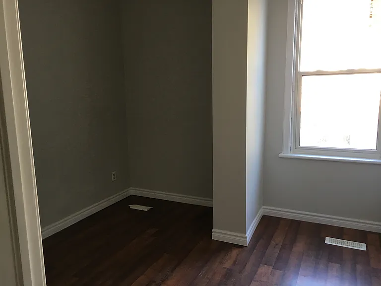 15 Peel St #2 — Photo 10