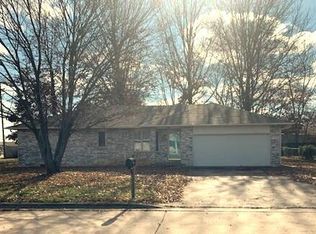 2206 W Austin St, Bolivar, MO 65613