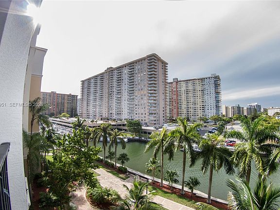 4th image of 17150 N Bay Rd APT 2512