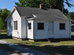 1227 W Midland Rd, Auburn, MI 48611