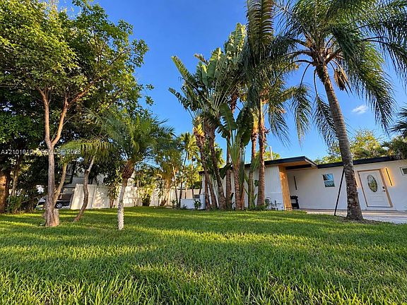 2nd image of 3130 SW 14th St