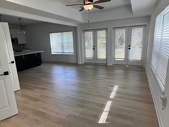 4th image of 4661 Casablanca Dr
