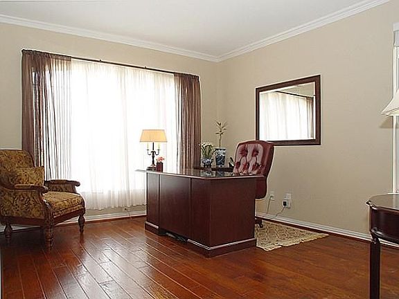 5th image of 6942 Aspen Creek Ln