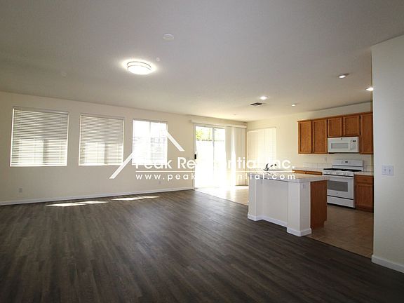 4th image of 8262 Yorkton Way