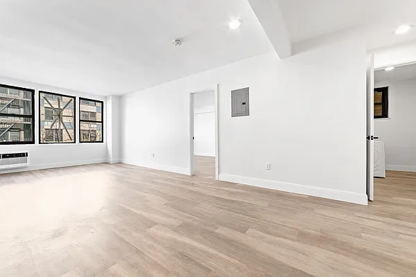 Rented by MNS | media 3